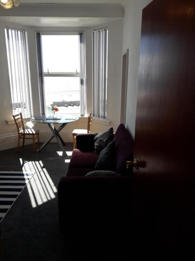 Apartment Southbay Flats Flat 2 *